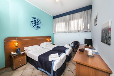 MilleniuM Gold Hotel | Naples | Galleria 15