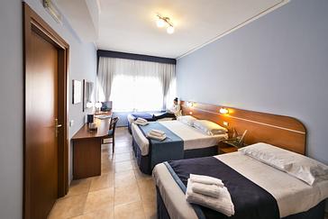 Triple & quadruple <br>rooms</br>